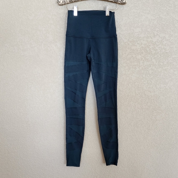 Lululemon wunder under Pant tech mesh Hi Rise Size 4